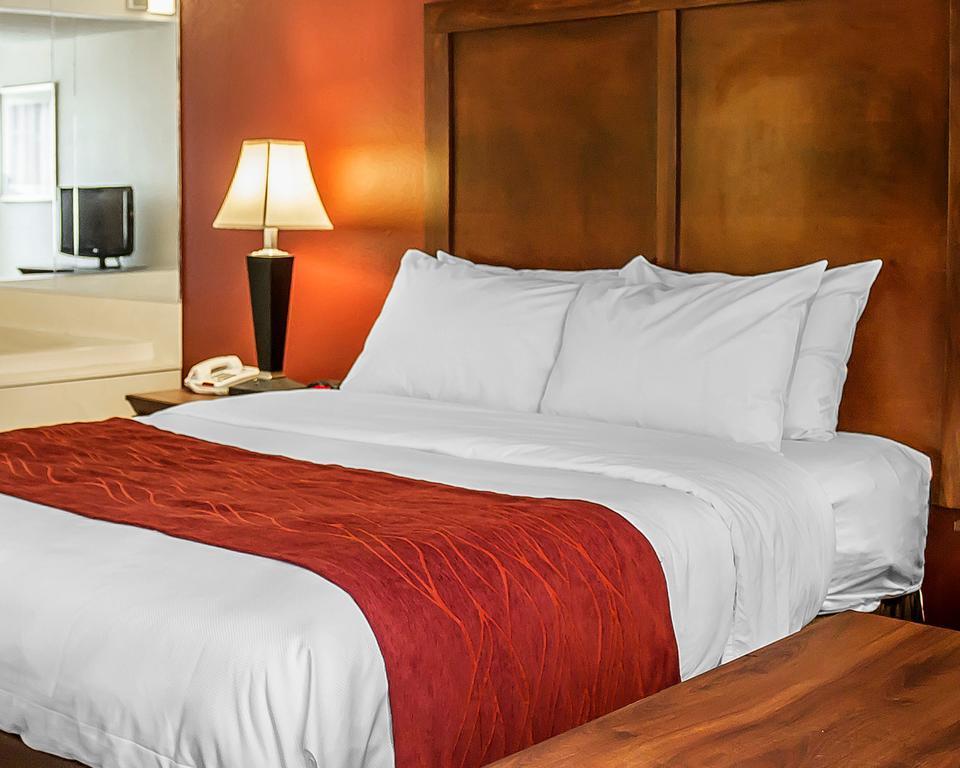 Quality Inn Lima Extérieur photo