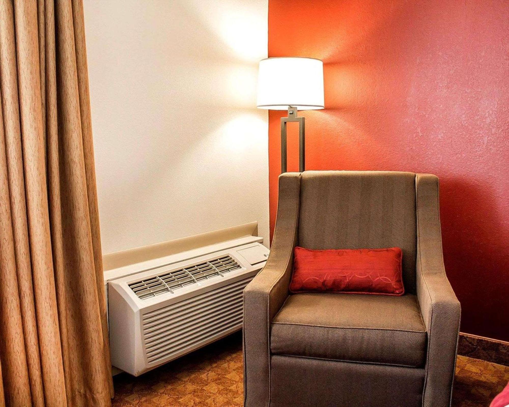 Quality Inn Lima Extérieur photo